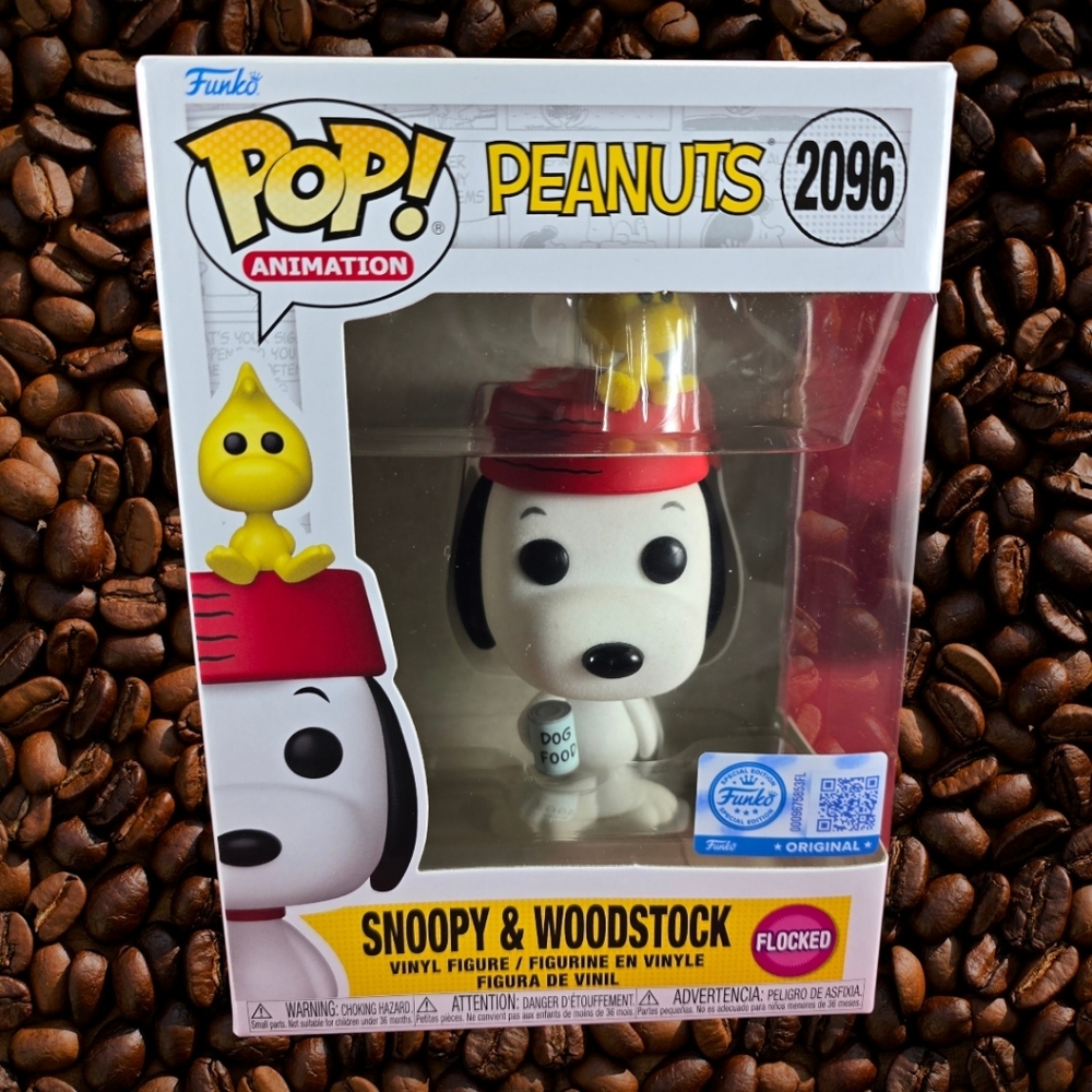 exclusive Peanuts Snoopy & Woodstock Funko #2096 (Nib) With Pop Protector